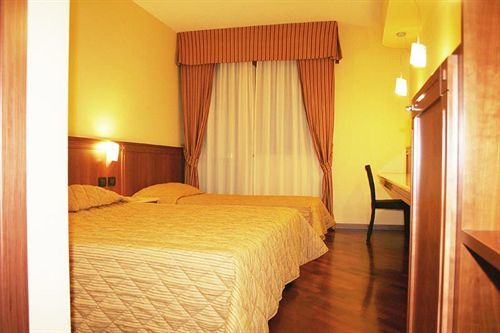 Miralago Hotel 3*